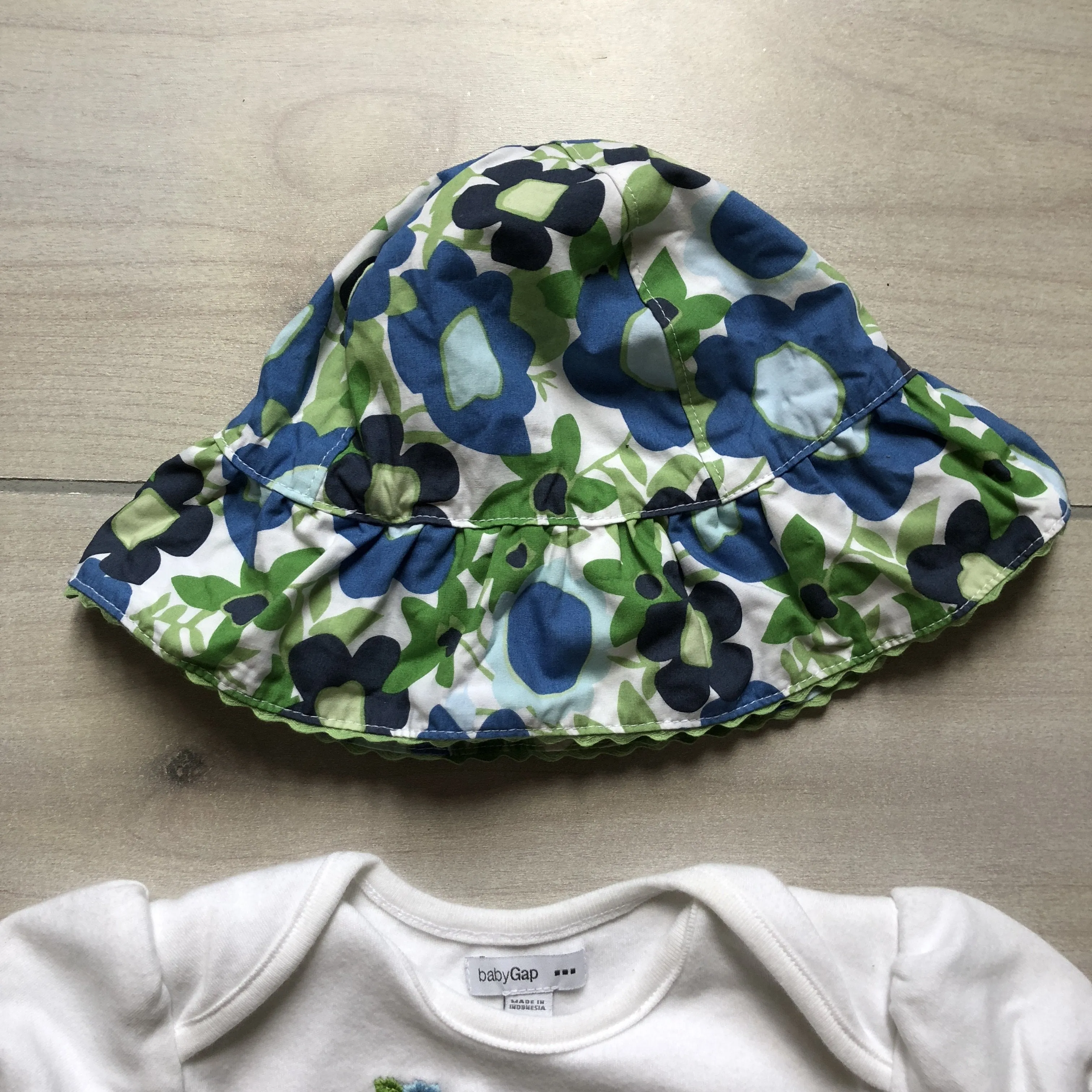 Baby Gap Blue Floral Bubble Romper & Hat