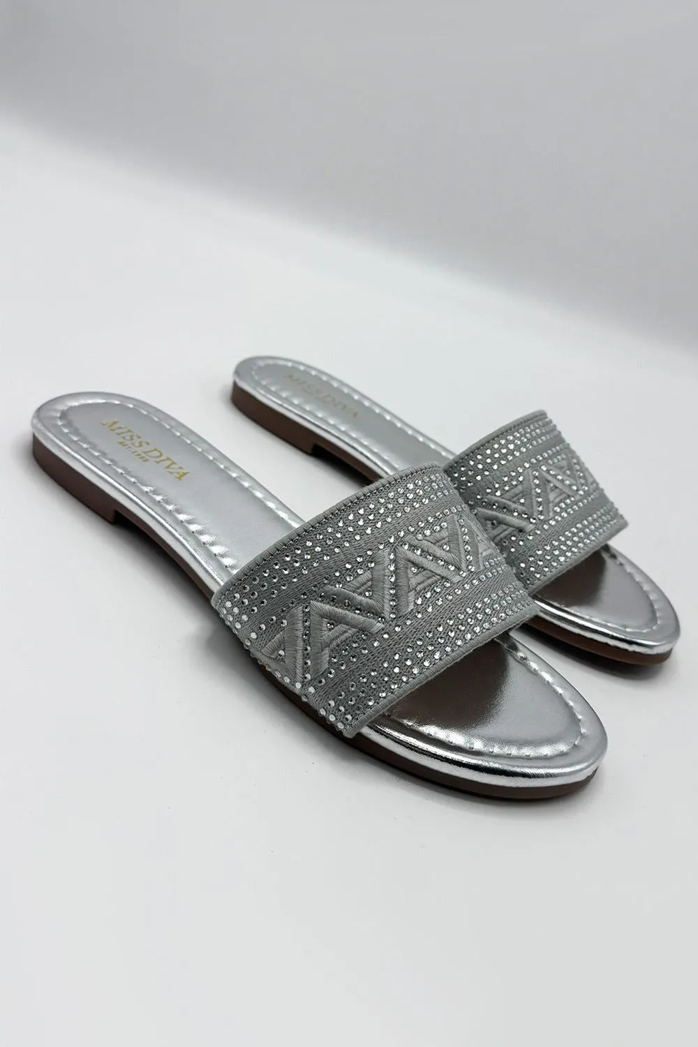 Kree Diamante Patterned Sliders in Silver