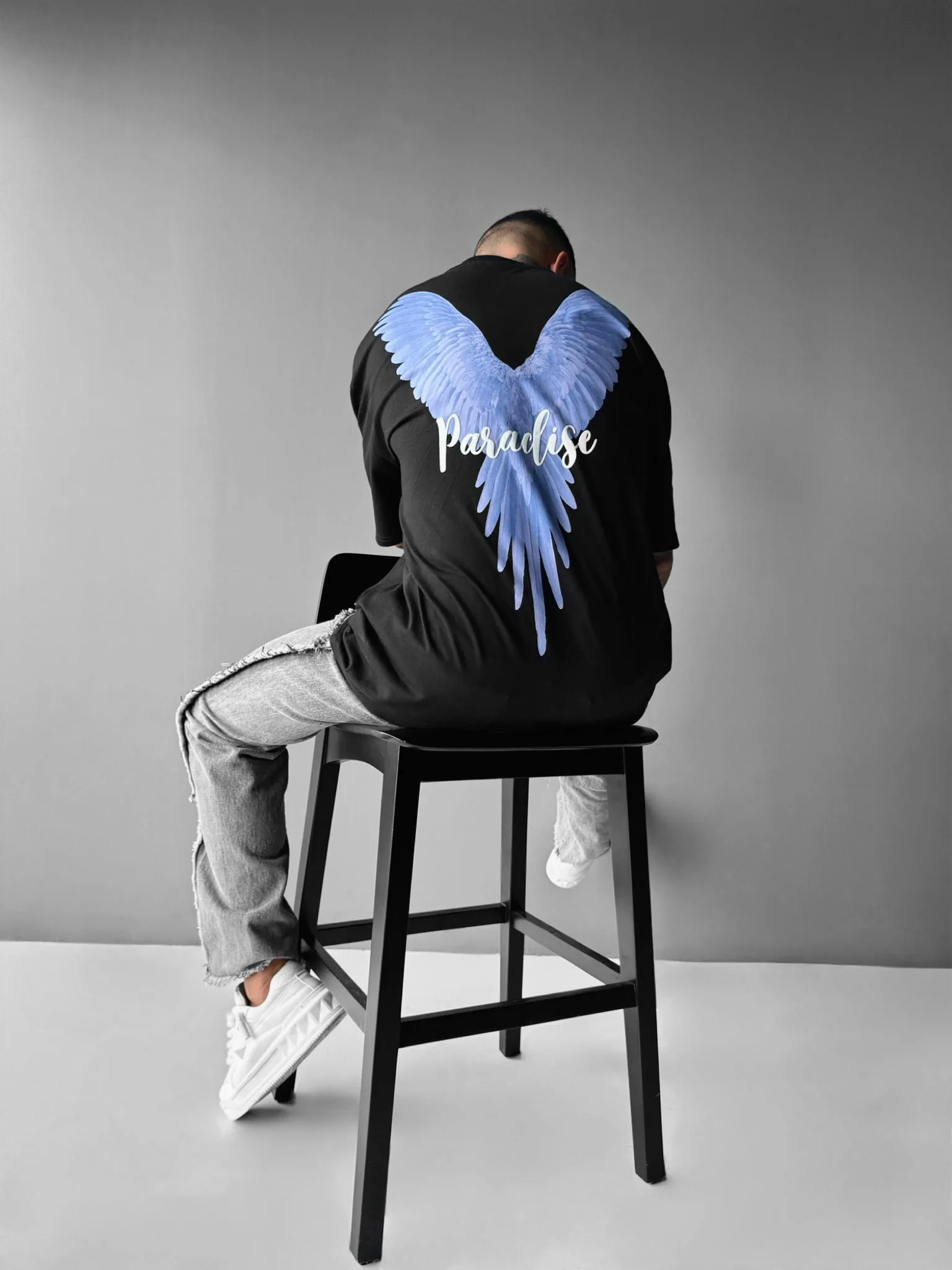 Oversize Parrot Paradise T-shirt - Black and Purple