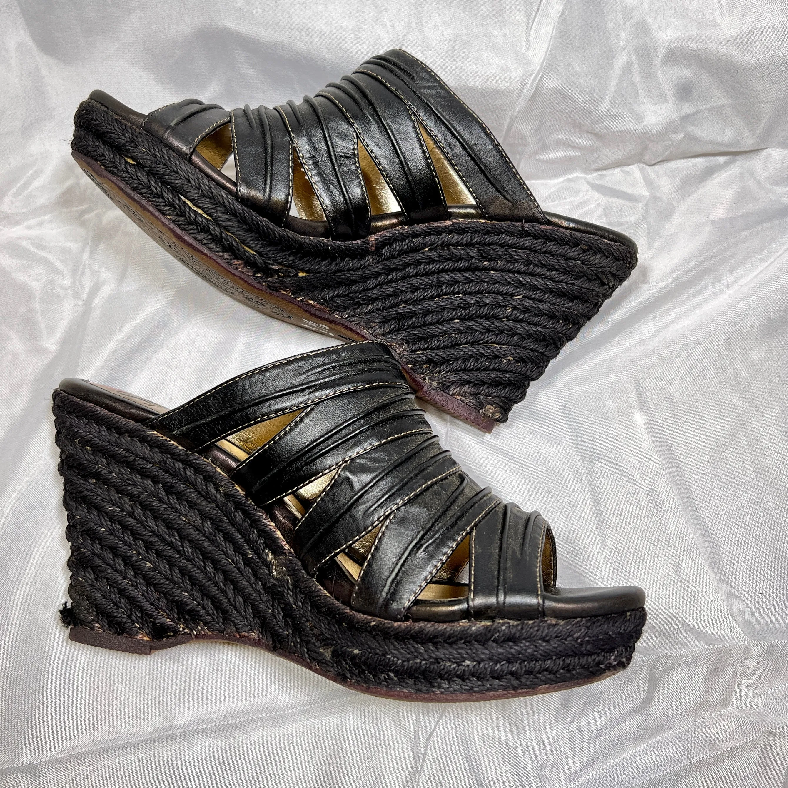SOFFT Women's •Elia• Jute-Wrapped Wedge Slide - 9M black leather